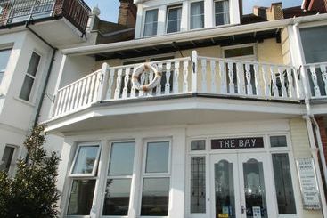 مبيت وإفطار The Bay