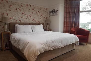 تختخواب و صبحانه Tregarth House