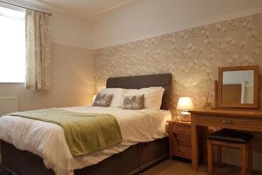 تختخواب و صبحانه Tregarth House