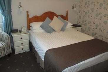 Hillside Bed & Breakfast