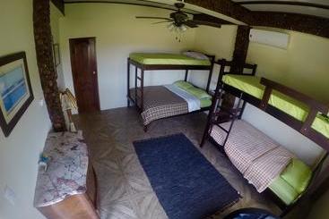 Casa Roja Hostel