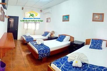 هاستل Hostal La Mirada Del Solitario George