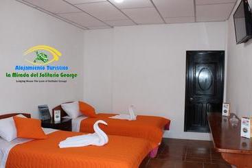 هاستل Hostal La Mirada Del Solitario George