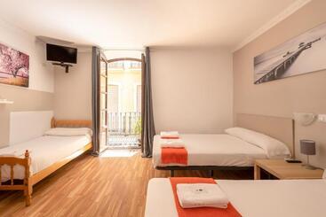 هاستل Pensión Zacatin