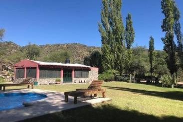 هتل Finca La Media Luna