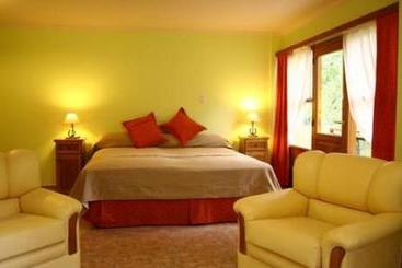 هتل Risco Plateado Room & Suite