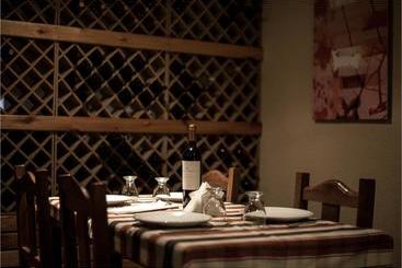 استراحتگاه La Vicuñita Hotel & Cabañas