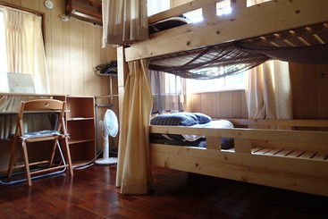 Okinawa Guest House Fushinuyauchi  Hostel