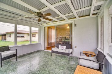 کلبه Palm Bay Home W/ Screened Porch   8 Mi To Beaches!