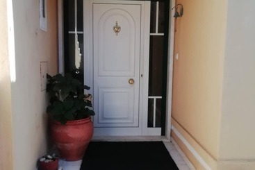 بنسيون Room In Apartment   Suite Room 6 In Albarraque, Sintra Between Cascais