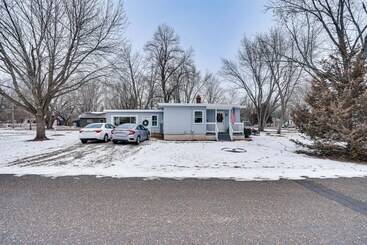 별장 Charming Lakeland Home: Steps To St Croix River!