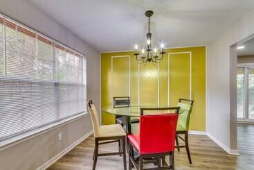 茅舍 Pensacola Home W/ Private Yard: 7 Mi To Downtown!