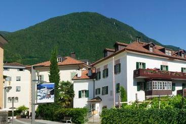 Hubengut Apartments