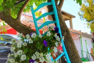 هتل Benitsa Beach