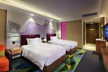 هتل Hampton By Hilton Guangzhou Zhujiang New Town