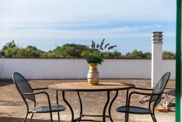 هتل Helloapulia Villa Carenza