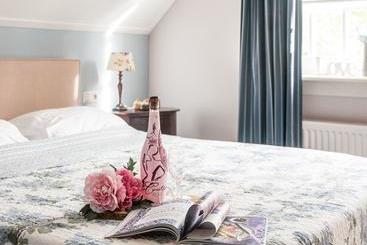 هتل Postelhoek Eten Drinken Slapen