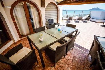 Villa Bahia Beach Club