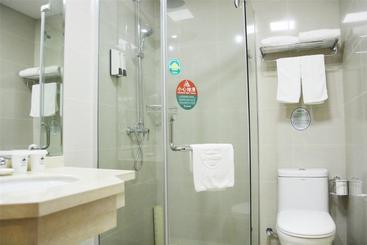 هتل Greentree Inn Anhui Chuzhou Tianchang Road Express
