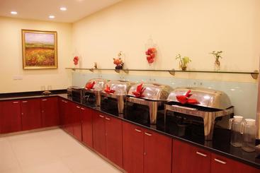 هتل Hanting Express Shangqiu Shen Huo Da Dao