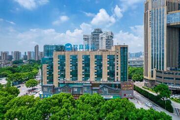 فندق Hanting  Shaoxing Passenger Transport Center