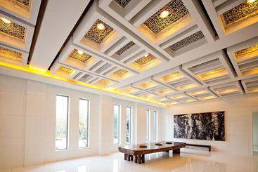 هتل Phoenix Art Resort