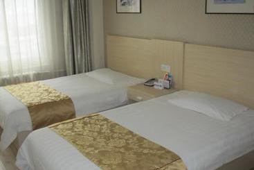 هتل Super 8  Chengde Imperial Summer Resort