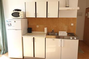 هتل Apartments Lira