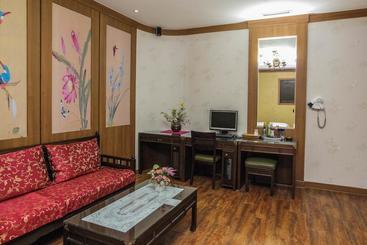 هتل Cheonan B