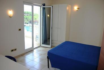 هتل Elena Club Resort