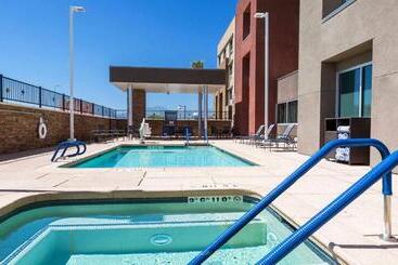 בית מלון כפרי Fairfield By Marriott Inn & Suites Palm Desert Coachella Valley