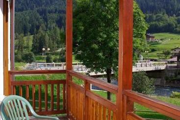 هتل Residence Piz Aot