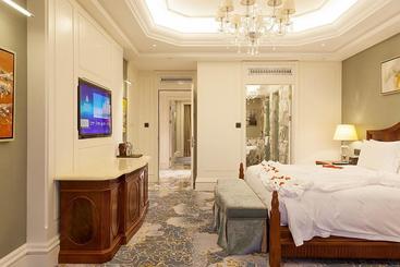 Royal Seaside Hotel And Hot Springs Xiamen