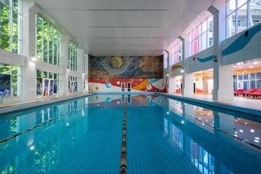 هتل Uzhnoe Vzmorie Health Resort