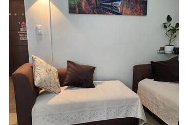 מלון דירות Dg Condotel @manhattan Plaza T2 Studio With Balcony , 50 Inch Tv And Unli Wifi @araneta Cubao Quezon