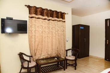 Hotel Grand Inn