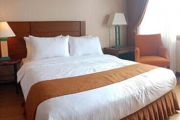 Отель Private Unit At Forest Lodge Caml John Hay Baguio City