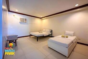 Отель Beach Side Room The Beach Park Hadsan