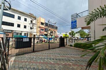 호텔 Paradise Banquet Hall & A/cs