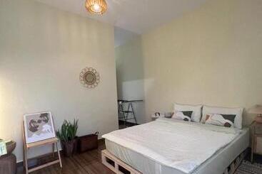 تختخواب و صبحانه Amberhouse 2