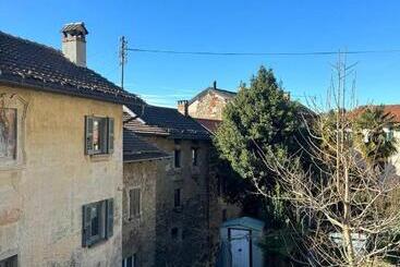 مبيت وإفطار Il Borgo Di Astano