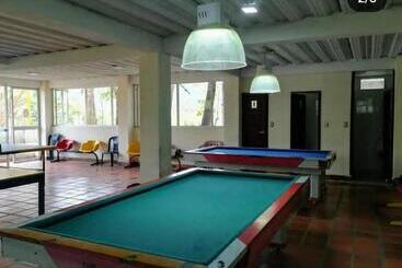 هتل Y Cabañas Rio Mayo