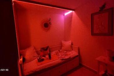 مبيت وإفطار Love Room De Charme Var