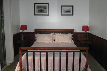 호텔 Daintree Riverview Lodges