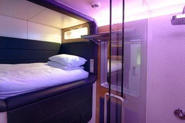 Yotelair London Heathrow Airport