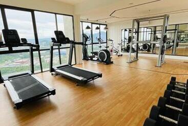 هتل آپارتمان Nilai Youth City Residence