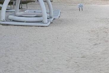 호텔 Pom Pom Celebes Beach Resort邦邦岛西里伯斯度假村