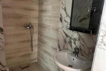 פנסיון Rooms At Lume