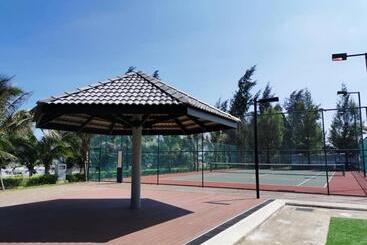 فندق Puteh Timurbay Beachfront Private Suite Kuantan