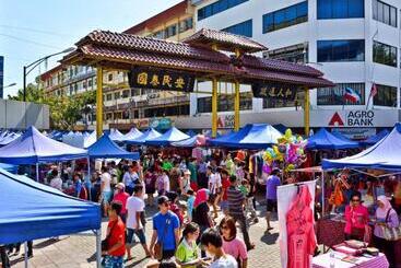 هتل آپارتمان Jesselton Quay Homestay Near Suria Sabah By Stayplace